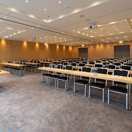 Radisson Blu Hotel ארפורט מראה חיצוני תמונה