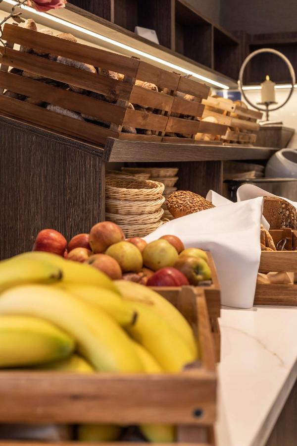 Radisson Blu Hotel ארפורט מראה חיצוני תמונה