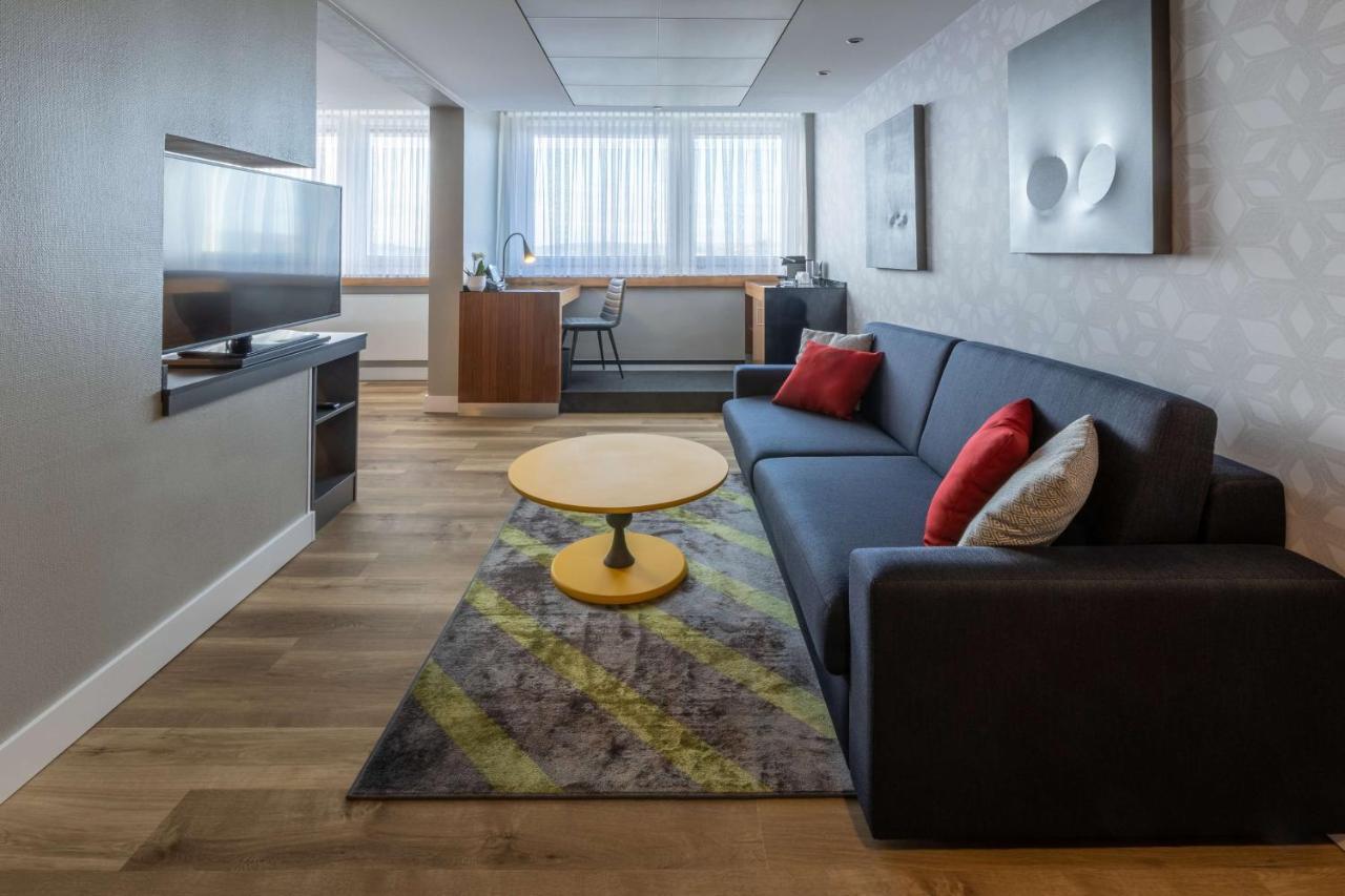 Radisson Blu Hotel ארפורט מראה חיצוני תמונה