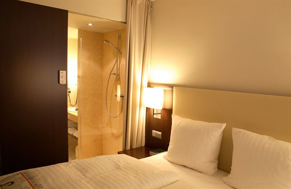 Radisson Blu Hotel ארפורט מראה חיצוני תמונה
