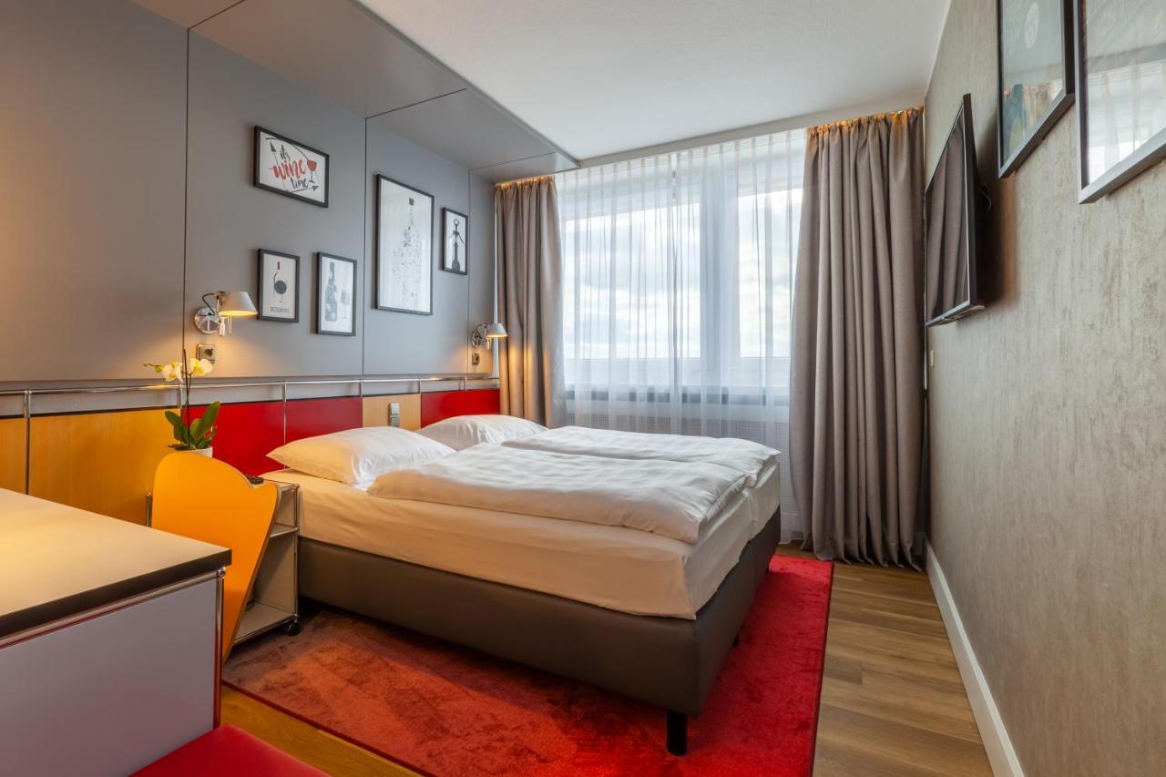 Radisson Blu Hotel ארפורט מראה חיצוני תמונה